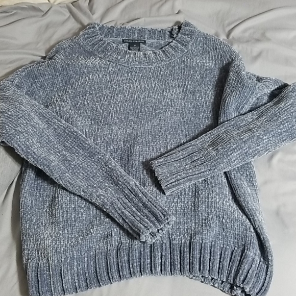 Chelsea & Theodore Sweaters - Sweater